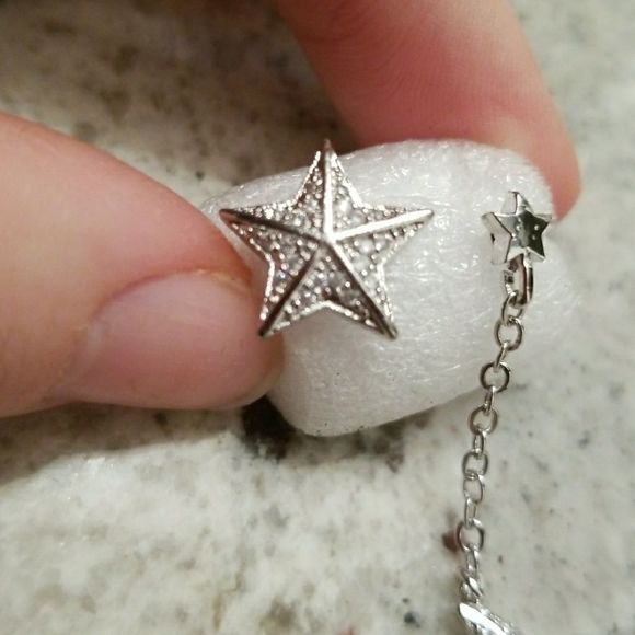 Moon and Star Earrings - Picture 4 of 4